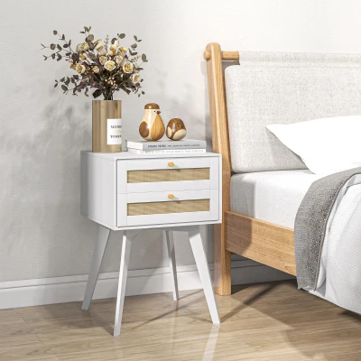 HOMCOM Mesa de Cabeceira Branca Estilo Boho com 2 Gavetas e Decoração de Vime para Quarto Sala de Estar 40x40x60 cm
