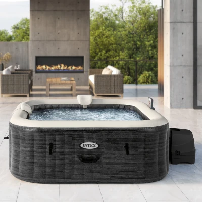 INTEX 28452EX - Bubble Massage Set Greystone Deluxe 6 Posti Quadrata Con Pompa, Riscaldatore, Sistema Di Purificazione Acqua, 170 Getti, Telo Base, Telo Copertura, Dispenser Di Cloro