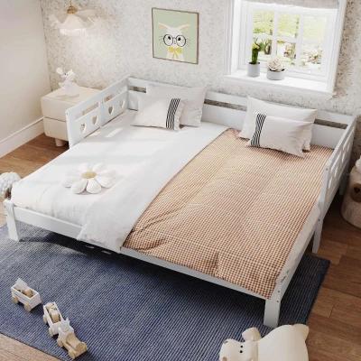 Heart-Shaped Wooden Daybed with Pull-Out Trundle, White