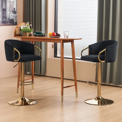 Moderner drehbarer höhenverstellbarer Barhocker im 2er-Set mit Rückenlehne und vergoldeter Fußstütze für Küche, Bar und Restaurant-Theken, 50x51x107 cm, Schwarz