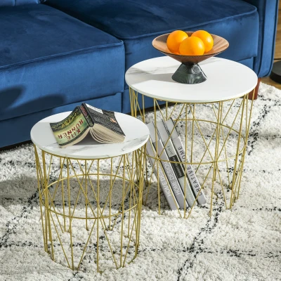 HOMCOM Set aus 2 Nesting-Couchtischen - Runde Beistelltische im völlig retro-inspirierten Stil Bicolor Gestell aus goldenem Metall MDF-Tischplatte mit weißem Marmor-Look