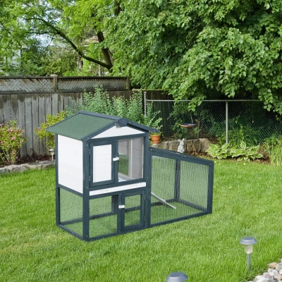 PawHut Conejera de Madera Exterior Jaula para Conejos de 2 Niveles con Bandeja Extraíble y Múltiples Entradas Techo de Asfalto Cobayas Gallinas 140x65x100 cm Verde