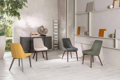 E-STYLO Set 4 Sedie da pranzo rivestite in tessuto con struttura in massello di noce, 62x49.5x87cm, grigio scuro