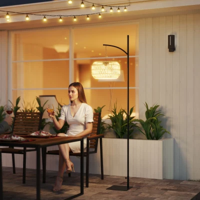 Outsunny Lampa Solarna Rattan na Stojaku z Automatycznym Czujnikiem Światła w Stylu Boho IP44 Czarny+Żółty