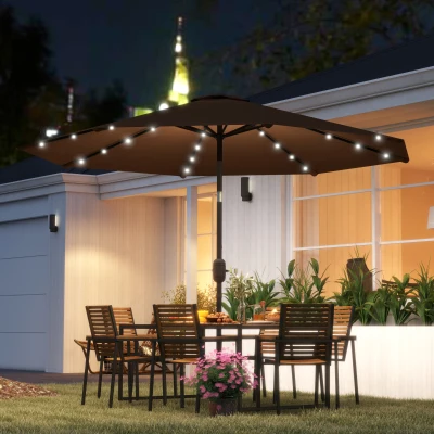 Outsunny Chapéu de Sol com 32 Luzes LED Solares Ø265x233cm Chapéu de Sol Inclinável com Manivela e Mastro de Aço para Terraço Pátio Exterior Marrom