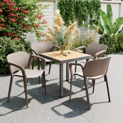 Outsunny 4-delige Tuinstoel Set Weerbestendig, Stapelbare Kunststof Stoelen met Armleuningen en Rugleuning tot 120 kg Belastbaar