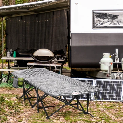 Outsunny Cama de camping con bolsillo lateral, portavasos y bolsa de transporte, 68x190x48 cm, Negro