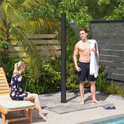Outsunny Solardusche 35 Liter Solar Gartendusche mit Wasserhahn Duschkopf Handbrause seitliche Tablett, bis 55 °C Schwarz