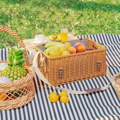 Outsunny Panier Pique-Nique Osier 4 Pers Table Vin Marron
