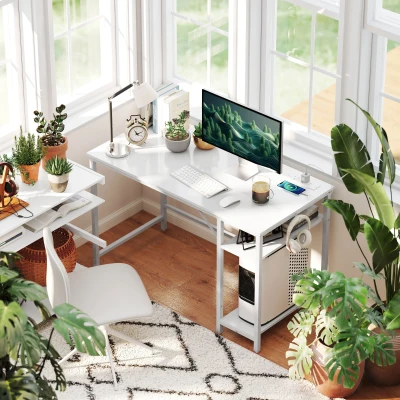 HOMCOM Computer Desk with Shelves and Outlets White 120x60cm