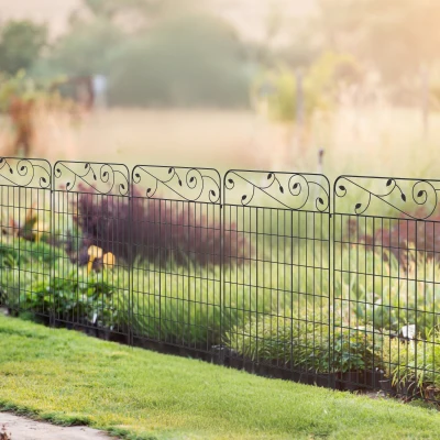 Outsunny Cercas de Jardim de 4 Painéis 88x110 cm Cercas de Jardim Metálicas Cercas Decorativas com Ângulo Ajustável Preto
