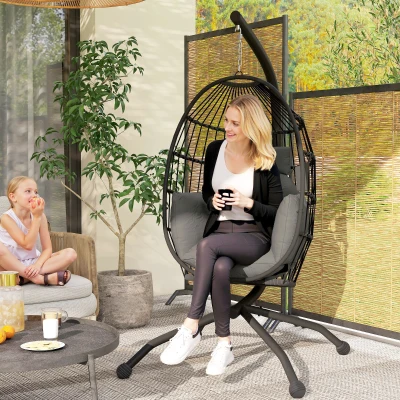 Outsunny Hängender Outdoor-Schaukelstuhl mit faltbarem Korbsitz und dicken Kissen, Ständer, Kopfstütze, Becherhalter, Schwarz
