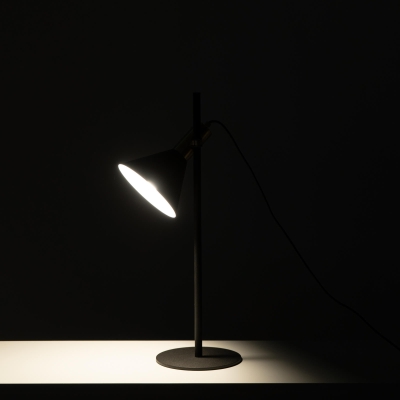 Lampă de masă 18cm X 18cm H. 55cm