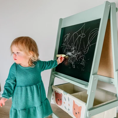 AIYAPLAY 3-in-1 Kinder Ezel met Papierrol, Krijtbord, Whiteboard, Opbergmanden, 54 x 46,5 x 93 cm, Groen