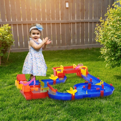 HOMCOM Set de Juego de Agua para Niños - Pista de Agua con 78 Piezas, Juguetes de Aprendizaje para 3-6 años, Juegos acuáticos para exteriores, Mesa de Agua para Niños, Plástico 123 x 111 x 7 cm