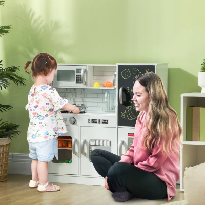 AIYAPLAY Kinderküche, Spielküche mit Telefon, Kreidetafel, Mikrowelle, Herd, Spüle, Zubehör, Eiswürfelmaschine, 3-8 Jahre, Weiß