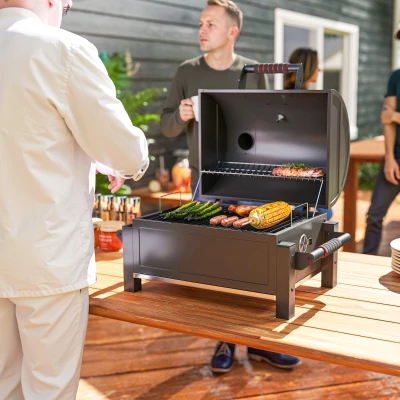 Outsunny Kohlegrill mit Deckel, Warmhalterost, Aschefach, Thermometer, rostfrei, 67 x 53 x 55cm, Schwarz/Rot