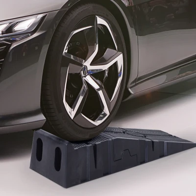DURHAND Rampas de plástico para coche rampas de acceso set de 2 capacidad de 2,5 toneladas 91x30x21 cm Negro