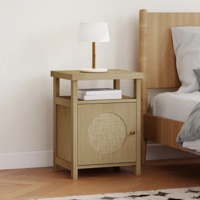 HOMCOM Mesita de Noche con Puerta de Ratán Mesilla de Noche con Estante Abierto y Compartimento 40x35x55 cm Madera Natural