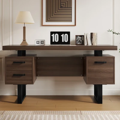 Einfacher Büroschreibtisch mit Schubladen, MDF und hochwertiges Metallrohr, geräumige Schreibtischplatte, effiziente Aufbewahrung, 135 x 54 x 76 cm, Schwarz+Braun