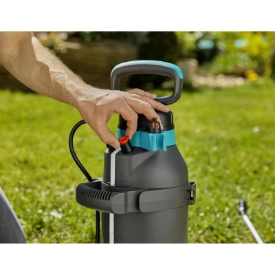 GARDENA Pulvérisateur a pression préalable Plus – Contenance réservoir 5L – Longueur tuyau 150cm – Pression max 3 bar – (11138-20)