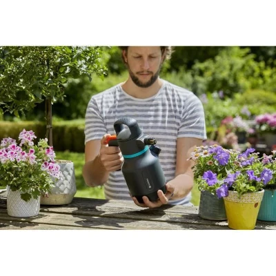 Pulvérisateur a pression GARDENA - Capacité 1.25L - Utilisation 360° - Indicateur de niveau intégré