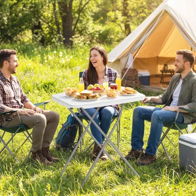 Outsunny Mesa Plegable Camping Portátil con Altura Ajustable en 5 Niveles Encimera de HDPE y Marco Metálico 75x50x73,5 cm Blanco