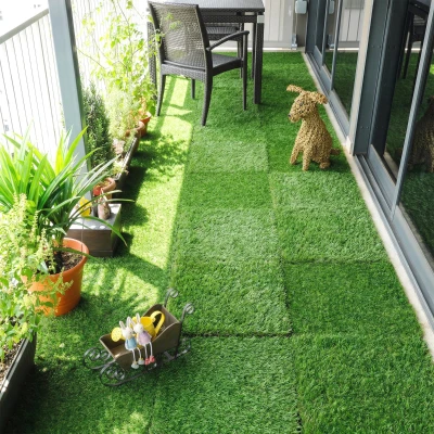 Outsunny 22-delige Set Kunstgras Tegels 30x30 cm Grasmatten met Drainagesysteem, 2m² Kunstgrasmat Kunststof Grasmat