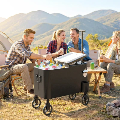 Outsunny Kühlwagen 56 L mit Rollen höhenverstellbarem Griff Flaschenöffner Kronkorkensammler Ablauf und Griff 75x35x120 cm Schwarz