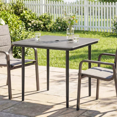 Outsunny Mesa de jardim retangular para 4 pessoas, mesa de jantar exterior com orifício para guarda-sol, 85 x 85 x 72,5 cm, cinza