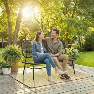 Outsunny 2-Sitzer-Outdoor-Rattansofa mit Sitz- und Rückenlehne aus Rattan Stahlgestell Traglast 240 kg Schwarz