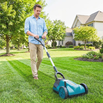 Outsunny Cordless Lawnmower 18V 21cm 3 Heights Battery