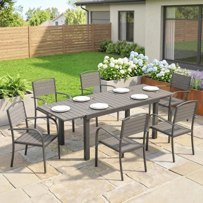 Outsunny Tuinset 7-delig Uitschuifbare Tafel met 6 Stoelen Houtlook Lamellendesign Aluminium Frame