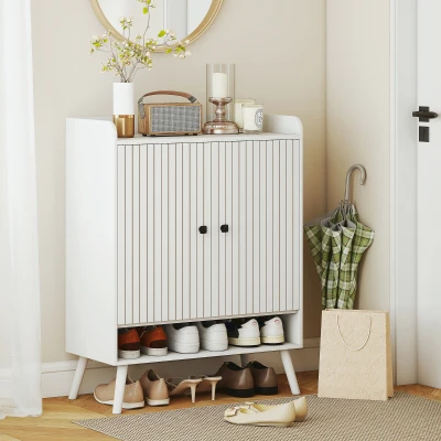 HOMCOM Sapateira de 2 Portas em Ripas Sapateira para Entrada com Prateleiras Ajustáveis Compartimento Aberto para 15 Pares de Sapatos 75x35x97 cm Branco