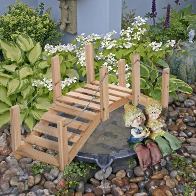 Outsunny Ponte de Jardim de Madeira com Corrimãos de Correntes Metálicas Ponte Decorativa para Lagoa para 100x32x48 cm Madeira