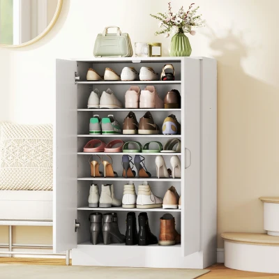 HOMCOM Armário de sapatos com 2 portas, 6 prateleiras ajustáveis, dobradiças com fecho suave para 21 pares, madeira natural
