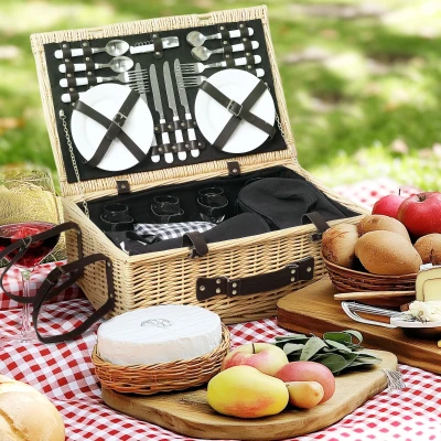 Outsunny Cesto de vime para piquenique Maleta de piquenique para 4 pessoas com compartimento térmico isolado Conjunto de talheres Madeira natural