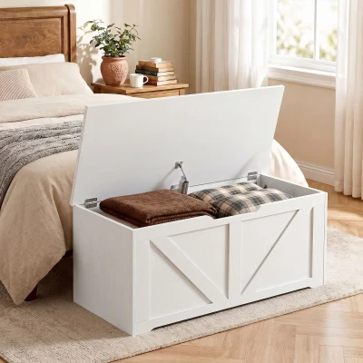 HOMCOM Aufbewahrungsbank mit klappbarem Deckel und Sicherheits-Schanieren, 80 x 40 x 45 cm, Weiß