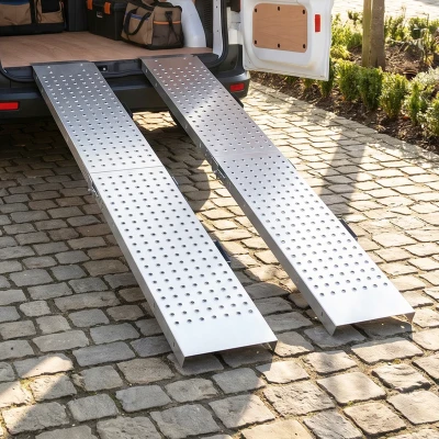 HOMCOM Rampes Pliantes 2pcs 180x25,5cm Antidérapantes 400kg Argent
