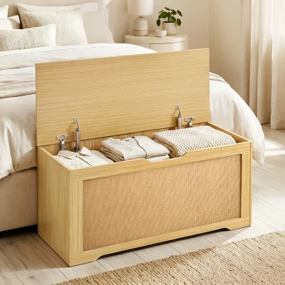 HOMCOM Baúl de Almacenaje 108L Banco de Almacenaje con Panel de Ratán Tapa Brazos de Soporte para Recibidor 80x40x45cm Roble