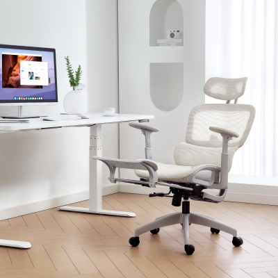 HOMCOM Silla de Oficina Ergonómica de Malla con Reposabrazos 3D Reclinable a 135° Reposacabezas Ajustable Beige
