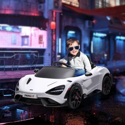 AIYAPLAY Elektrische kinderauto met vleugeldeuren, afstandsbediening, zachte start en LED-lichten, wit