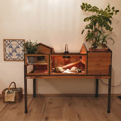 PawHut Schildpaddenverblijf, Kleindierenverblijf, 2 ruimtes, 2 verdiepingen, vensters, hellingen, accessoires, hout, staal, geel