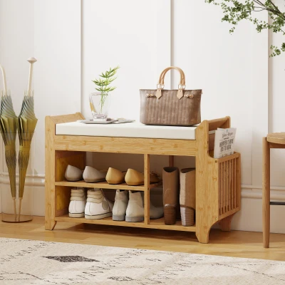 HOMCOM Banco Zapatero con Asiento Acolchado Almacenamiento Lateral Estante para Botas Marco de Bambú 80x30x50 cm Natural