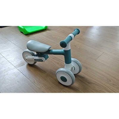 AIYAPLAY Bicicleta sin pedales para bebé 1-2 años Plegable, Asiento ajustable, Dirección limitada a 135°, Ruedas EVA silenciosas, 52x23x36,5 cm, Azul