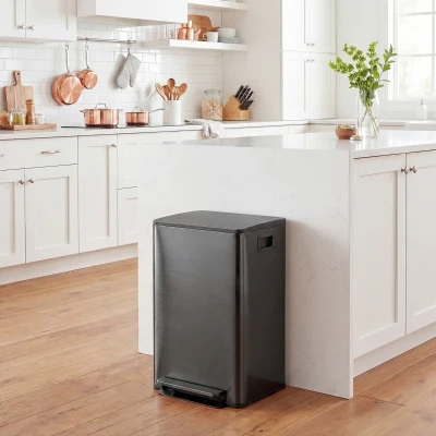 HOMCOM 60L Dual Compartment Bin with Deodoriser Holders - Black