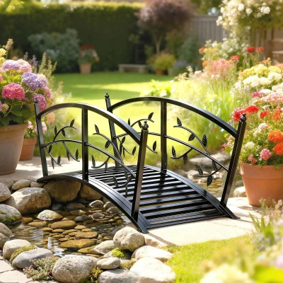Outsunny Gartenbrücke aus Metall 120 cm Teichbrücke mit Sicherheitsgeländern Antik-Optik Rostbeständig einfache Montage
