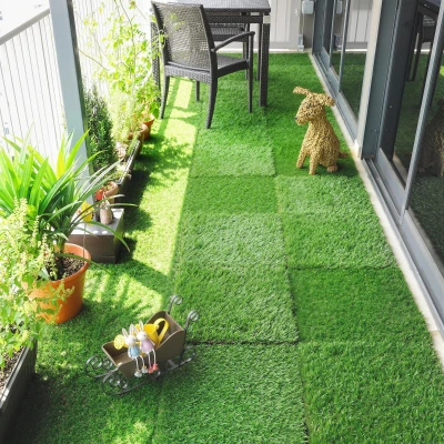 Outsunny Césped Sintético de 22 Piezas Alfombra Césped Artificial 30x30 cm con Altura de Hierba 25 mm Drenaje Automático Verde