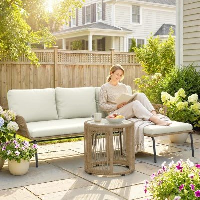 Outsunny Conjunto de Móveis de Jardim Exterior em Ratã com Sofá de 2 Lugares Chaise Longue Almofadas e Mesa Creme