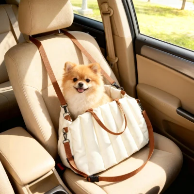 PawHut Seggiolino Auto per Cani Piccoli con Guinzaglio Crema